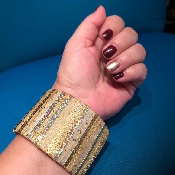 Bracelets - Picture 3 of 3